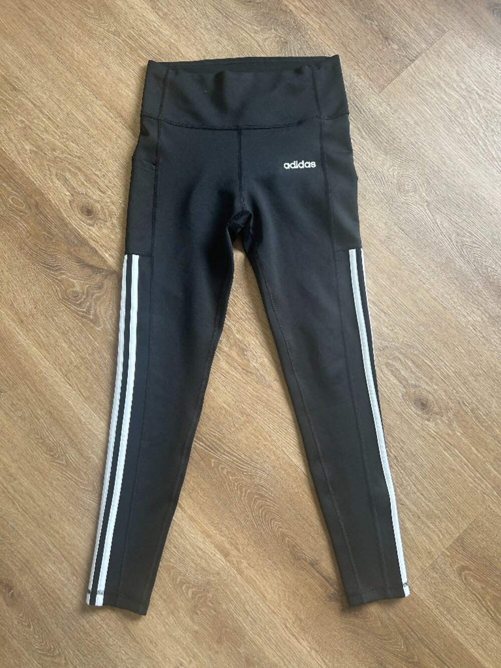 Adidas Climalite Leggings Side pocket Women’s Size Medium Black White Stripe